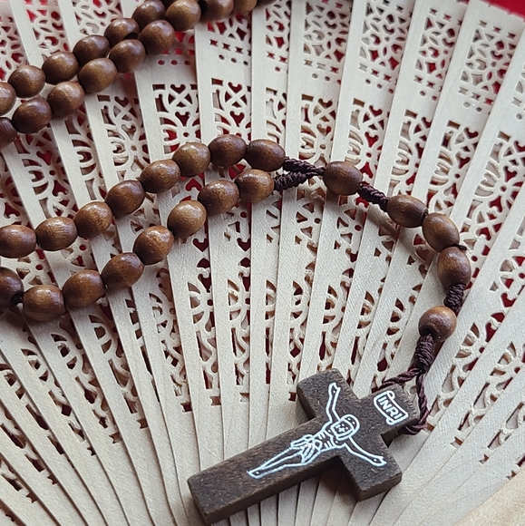 Vintage Jewelry - Catholic Rosary Necklace Wooden